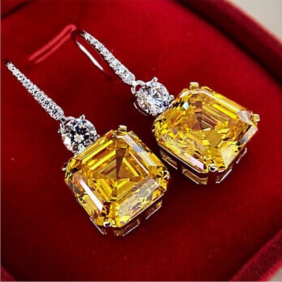 New Women’s Square Shape Citrine Stud Earrings - Picture 4 of 7